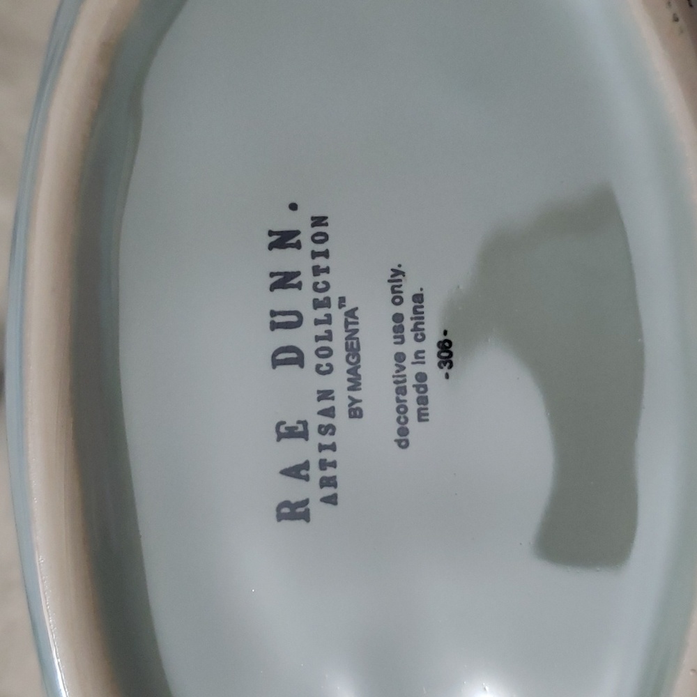 Rae Dunn Shell - Picture 6 of 8